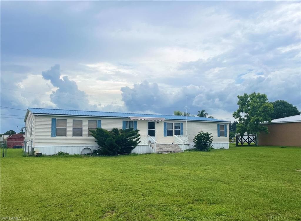 1715 John RD CLEWISTON, FL 33440