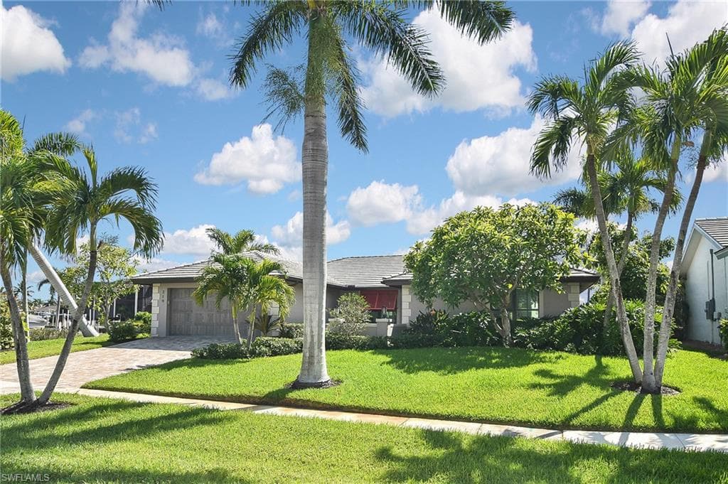 219 Geranium CT MARCO ISLAND, FL 34145