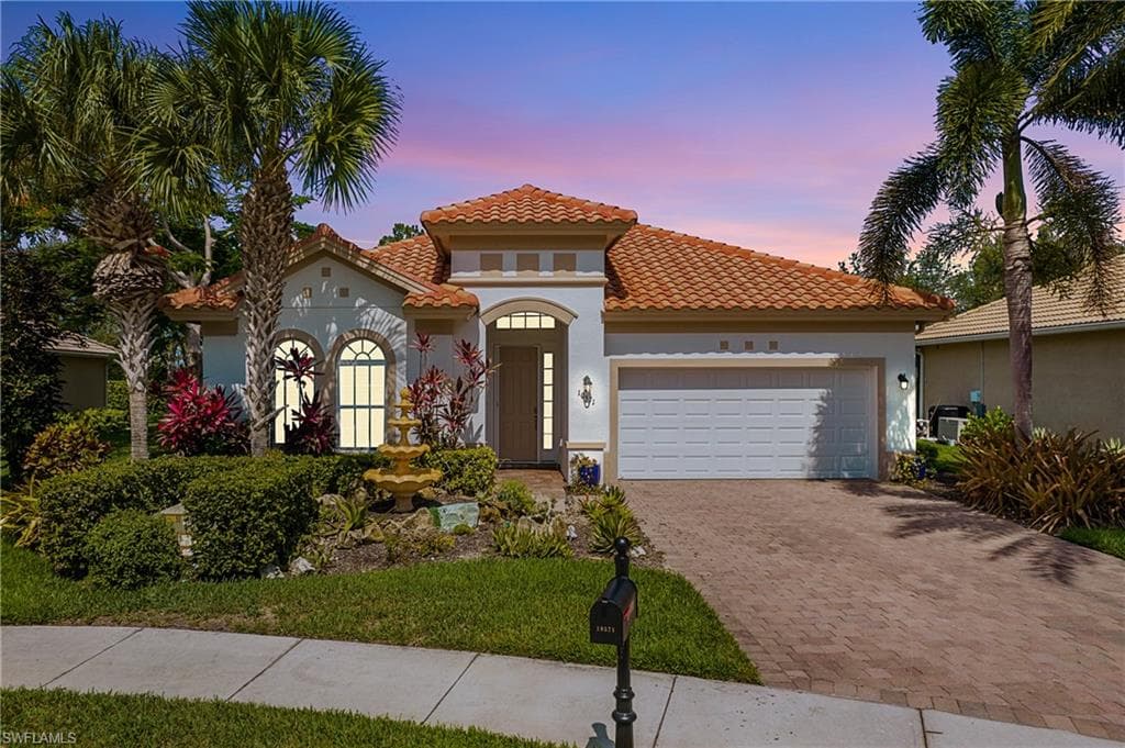 10571 Yorkstone DR BONITA SPRINGS, FL 34135