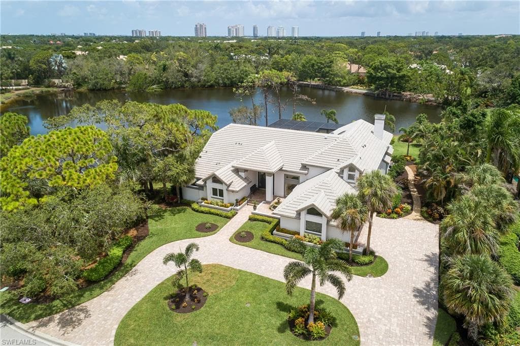 3430 Oaklake CT BONITA SPRINGS, FL 34134