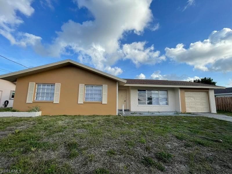 1304 SE 31st TER CAPE CORAL, FL 33904