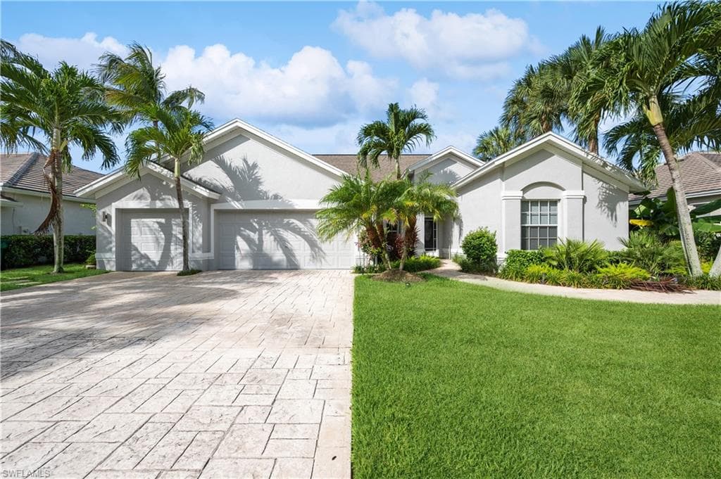 7707 Groves RD NAPLES, FL 34109