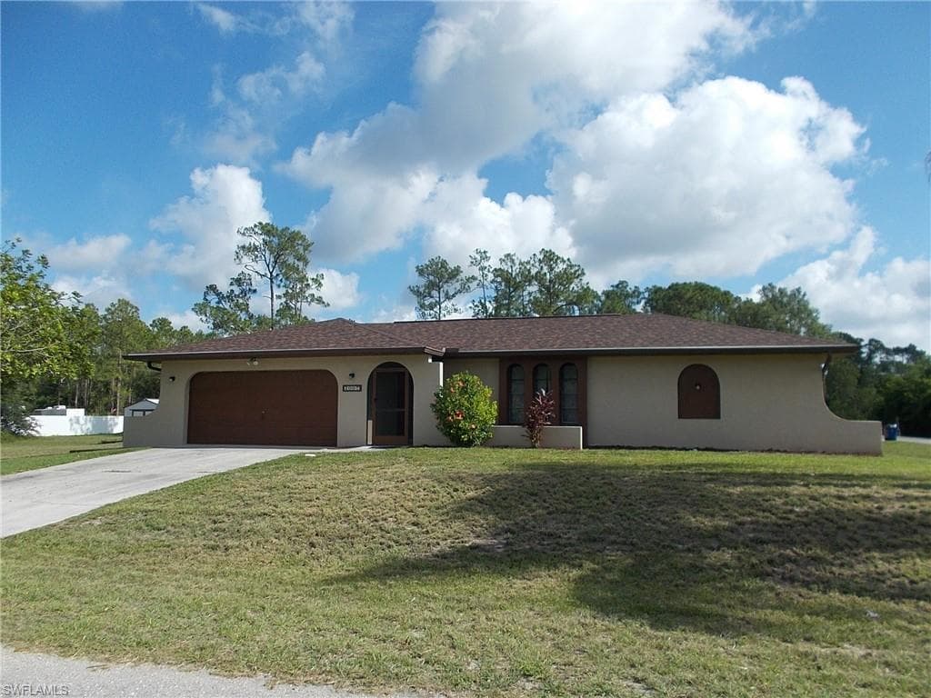 2007 E 8th ST LEHIGH ACRES, FL 33936