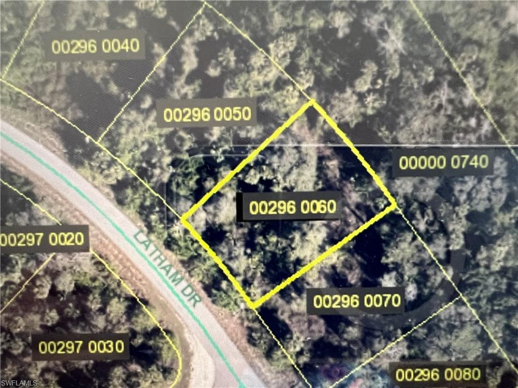 1958 Latham DR LEHIGH ACRES, FL 33972