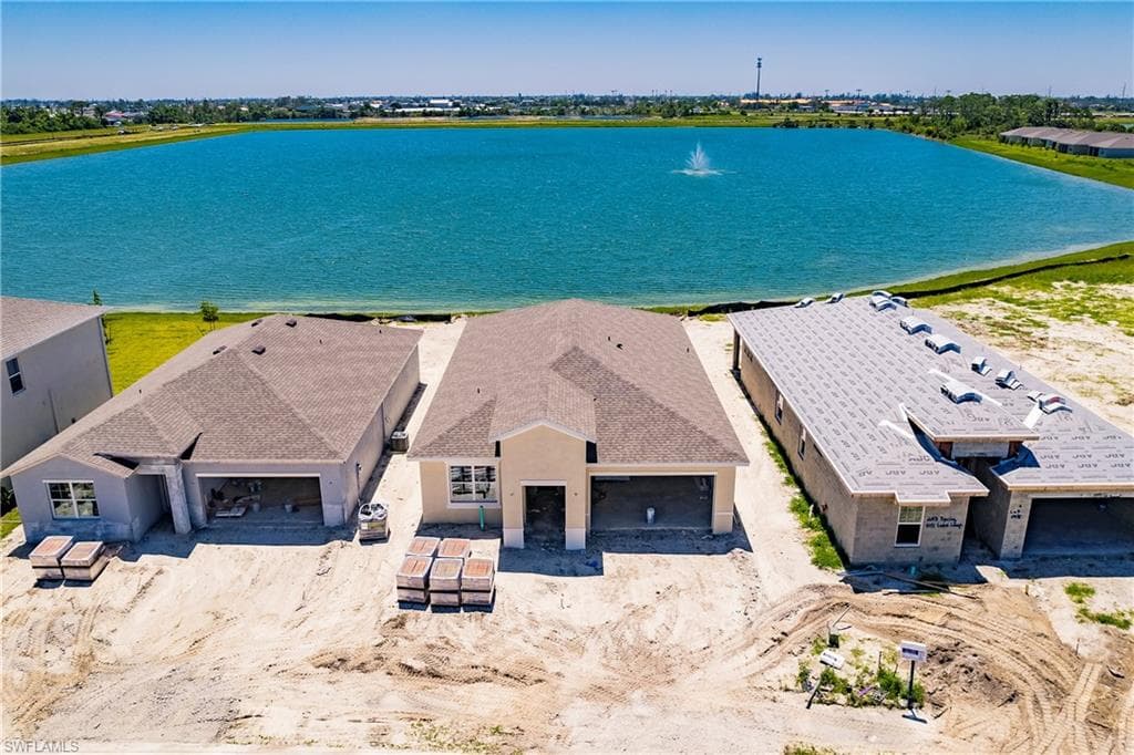 207 Spring Hill Lake LOOP CAPE CORAL, FL 33993