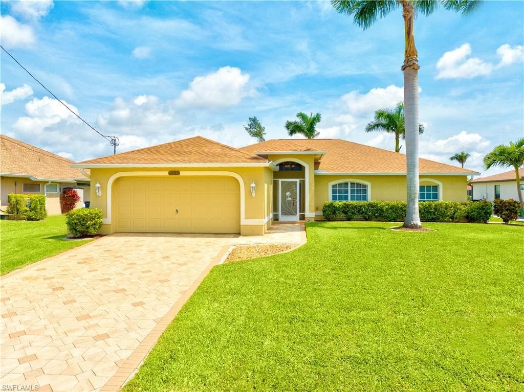 1153 SW 39th TER CAPE CORAL, FL 33914