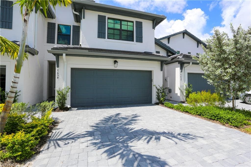 7654 Rockefeller DR NAPLES, FL 34119
