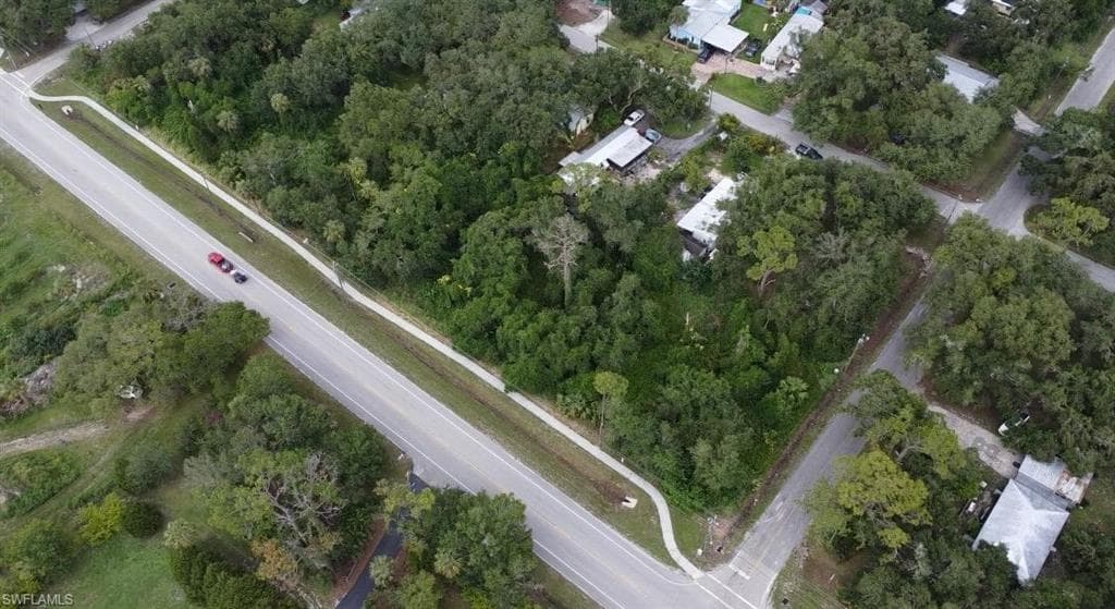 1108 County Rd 78 LABELLE, FL 33935