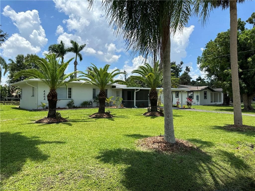 4464 E Riverside DR FORT MYERS, FL 33905