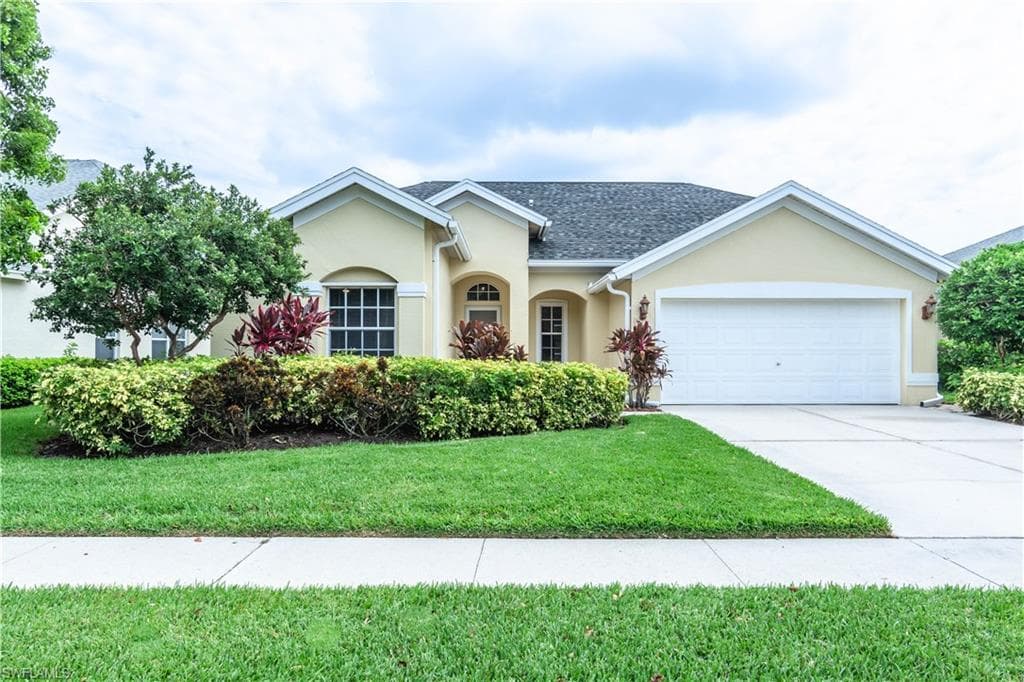 7660 Groves RD NAPLES, FL 34109