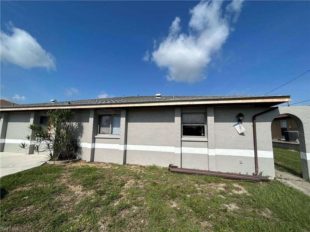 1711-1713 NE 7th PL 1711 CAPE CORAL, FL 33909