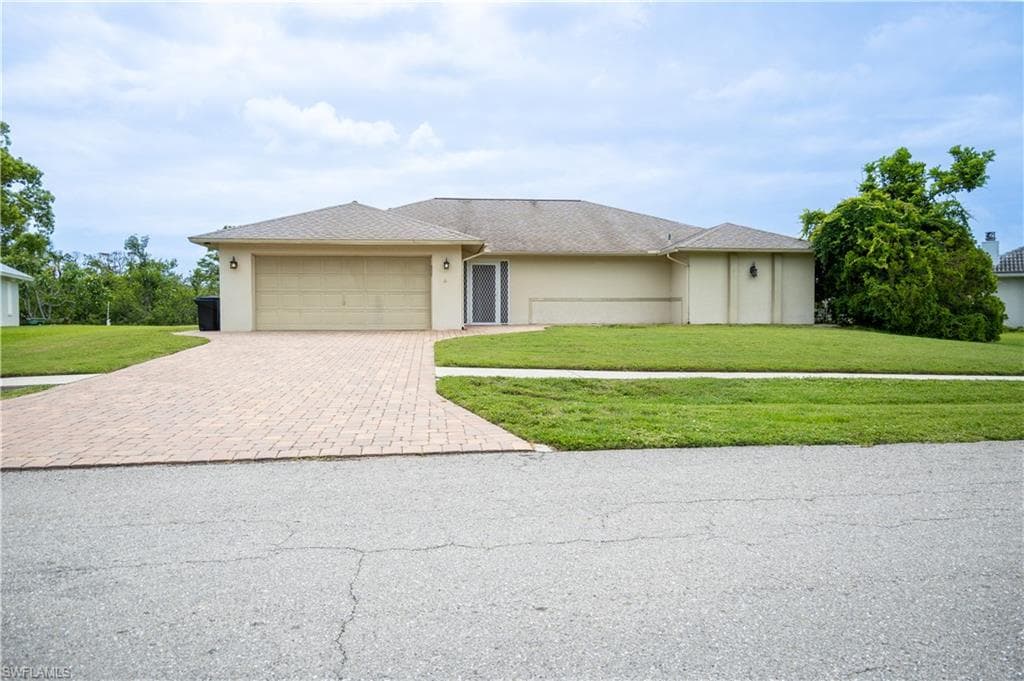4210 Glasgow CT NORTH FORT MYERS, FL 33903
