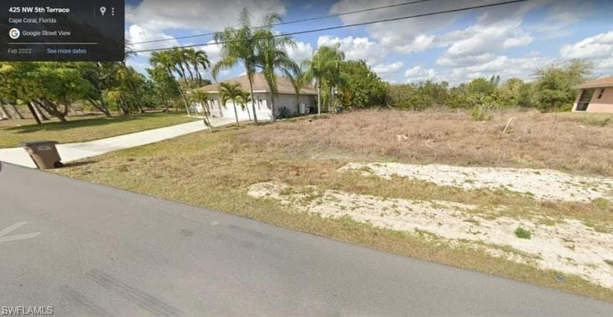 425 NW 5th TER CAPE CORAL, FL 33993