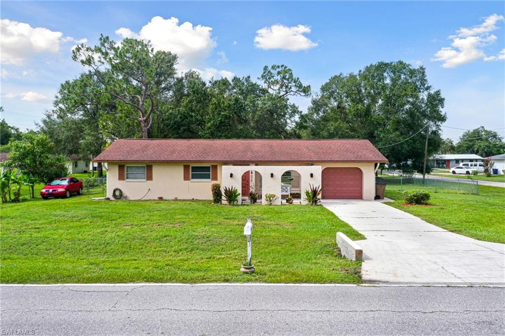 14207 Caribbean BLVD FORT MYERS, FL 33905