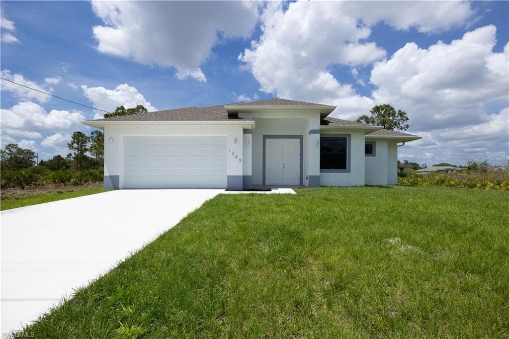 2801 Nancy DR LEHIGH ACRES, FL 33971