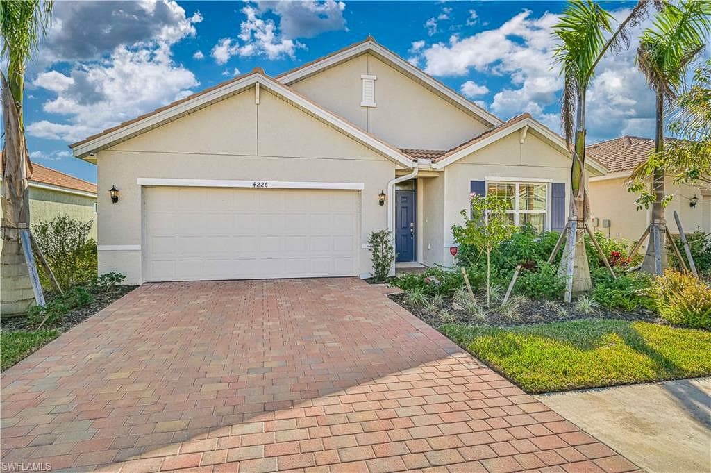 4226 Bloomfield ST FORT MYERS, FL 33916