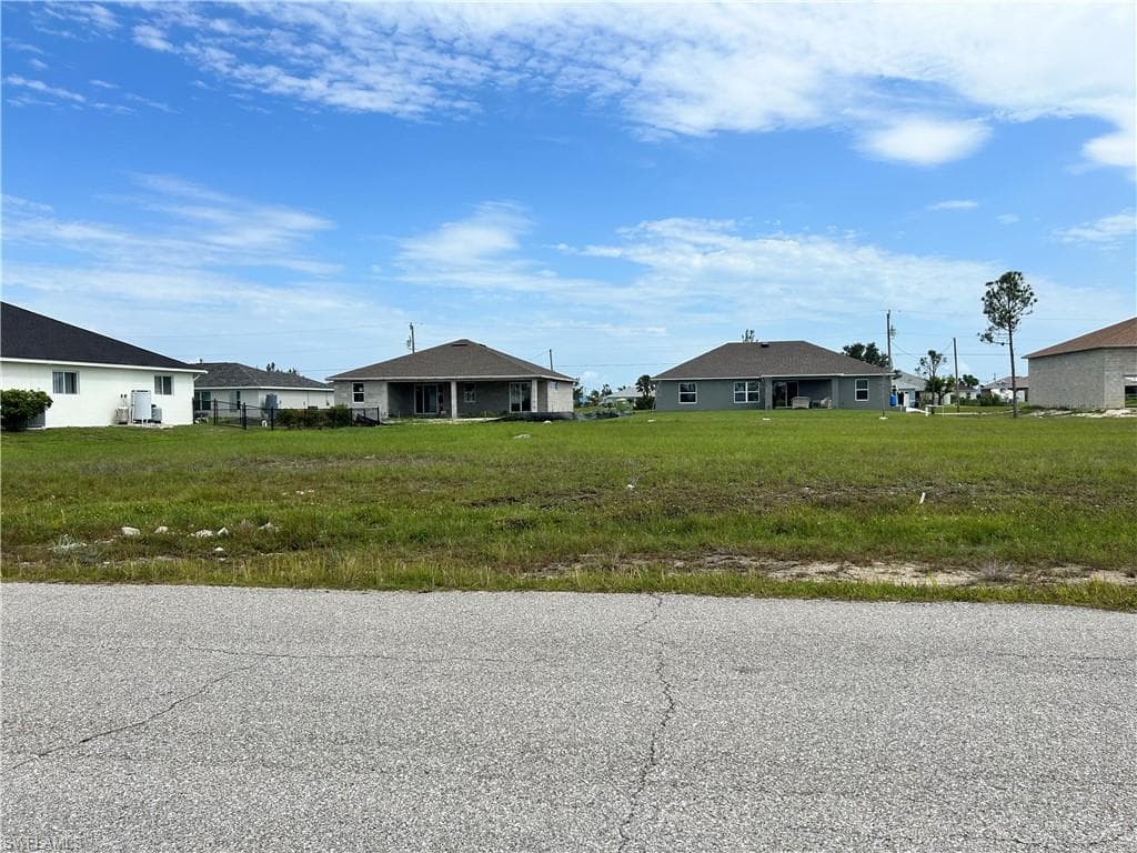2900 NW 7th TER CAPE CORAL, FL 33993