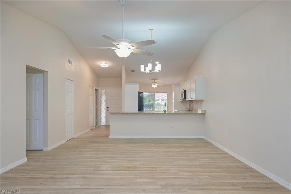 6485 Royal Woods DR FORT MYERS, FL 33908