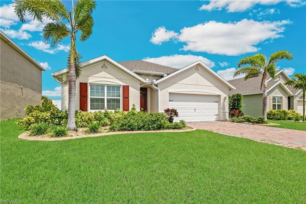3415 Cancun CT CAPE CORAL, FL 33909