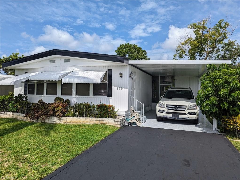 229 Cape Sable DR NAPLES, FL 34104