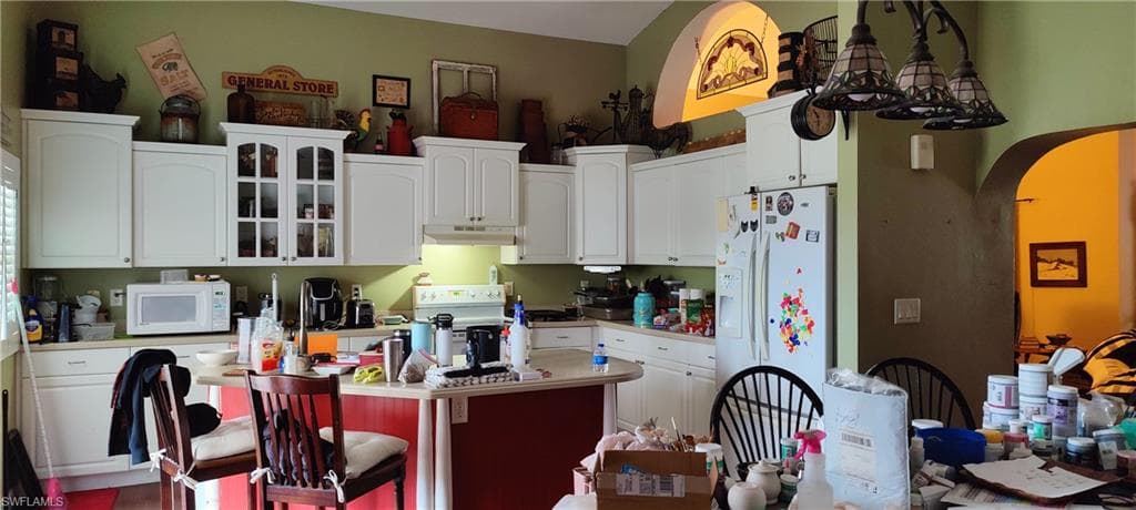 226 SE 6TH TER CAPE CORAL, FL 33990