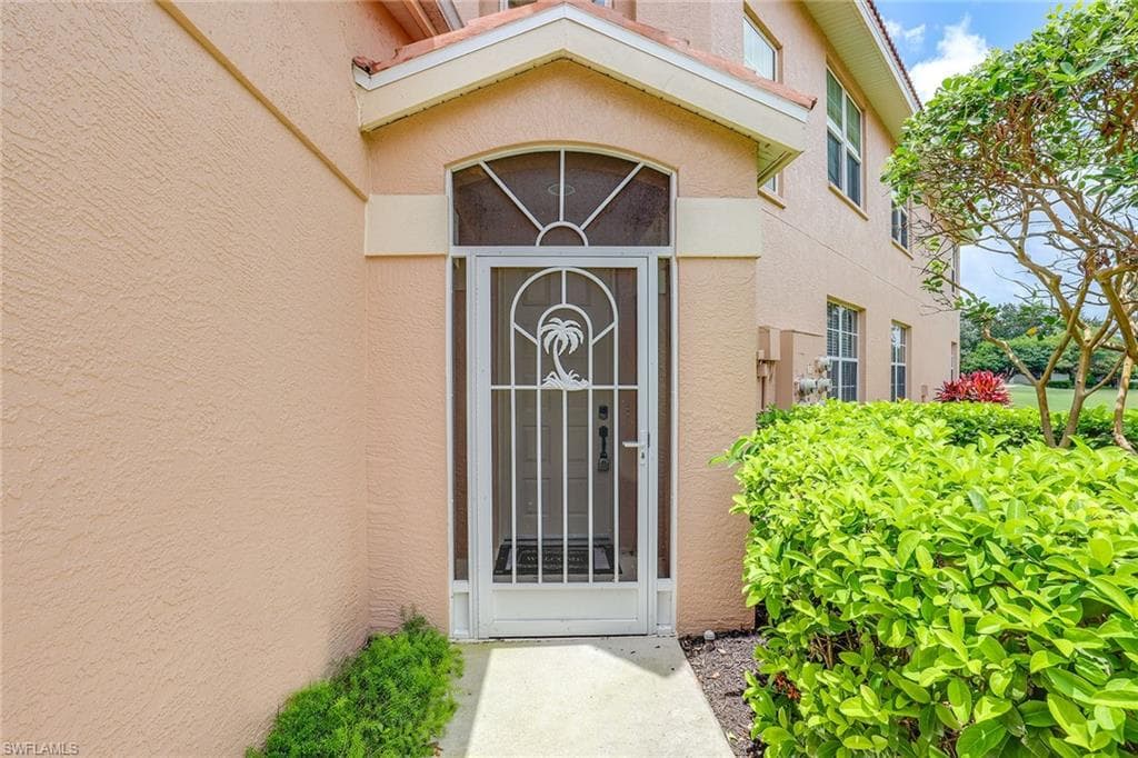 2015 Crestview WAY 17-B NAPLES, FL 34119