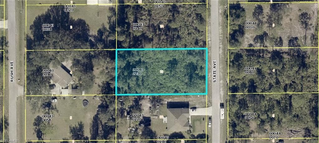 1119 State AVE LEHIGH ACRES, FL 33972