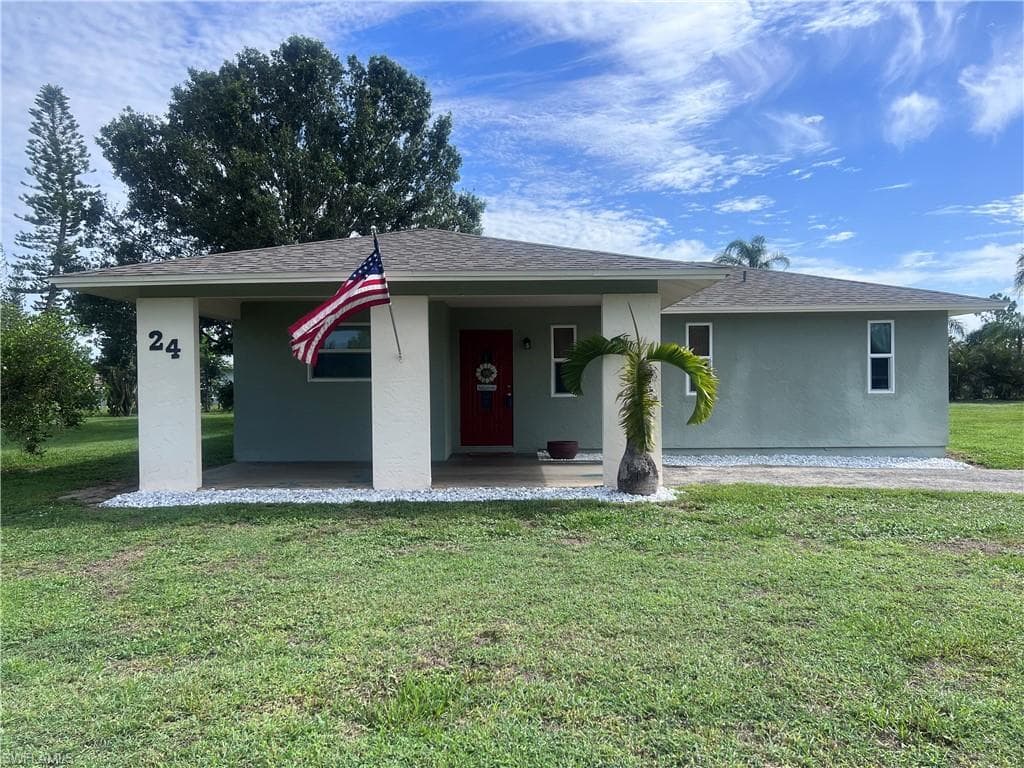 24 Charwood CIR LEHIGH ACRES, FL 33936