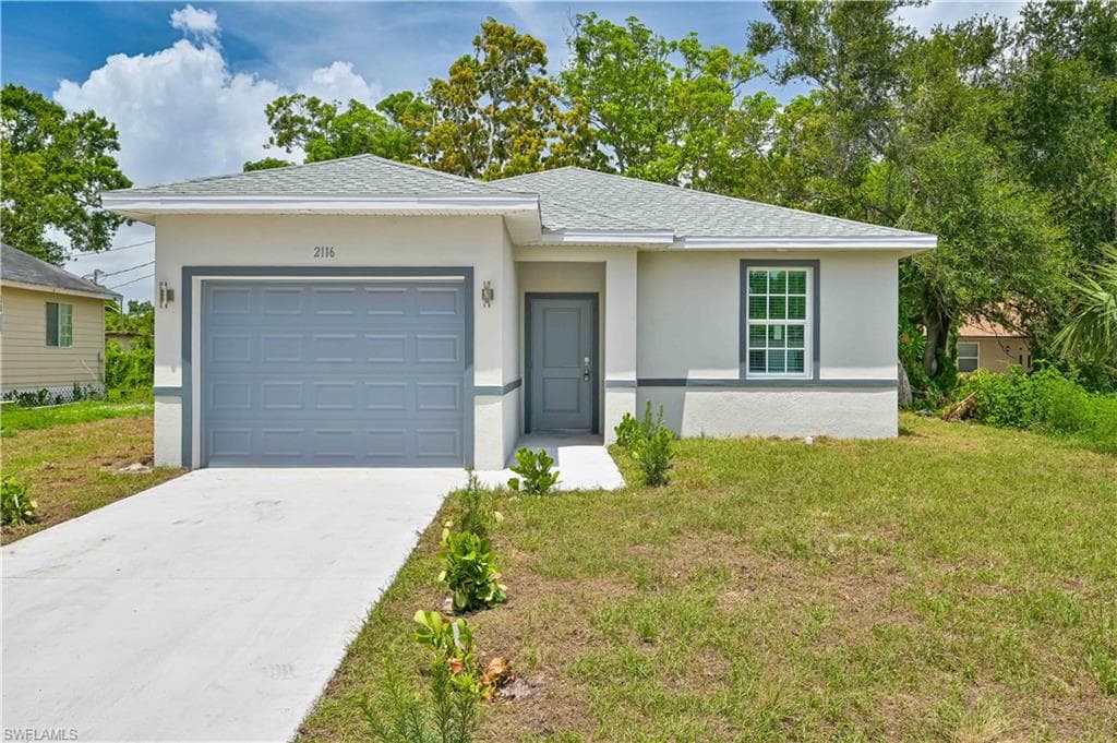 2116 Palm AVE FORT MYERS, FL 33916