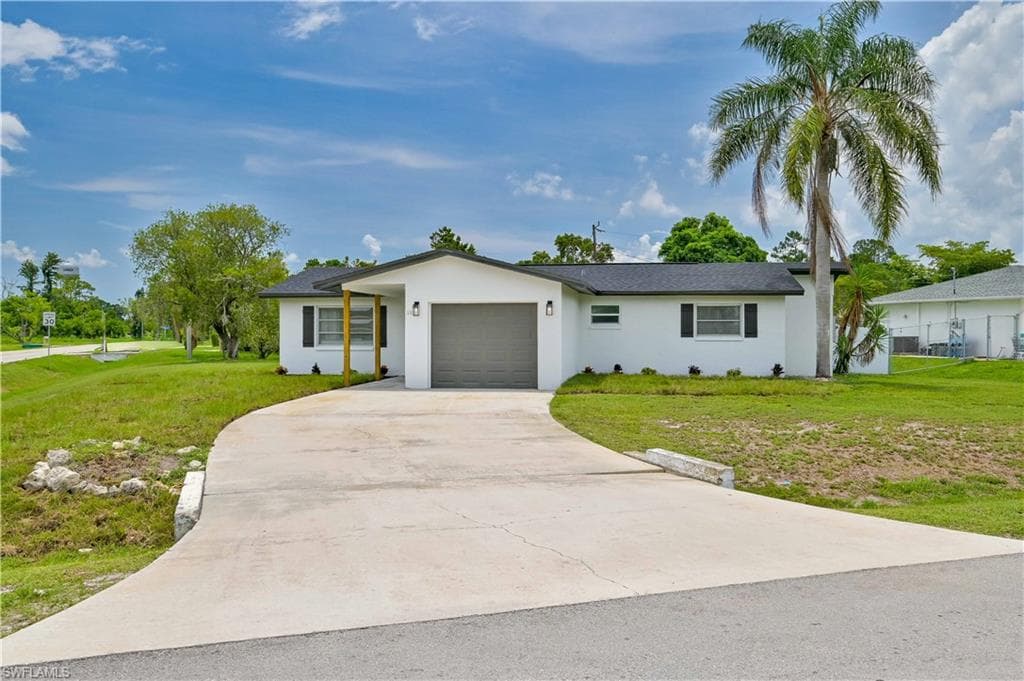 11 Illinois RD LEHIGH ACRES, FL 33936