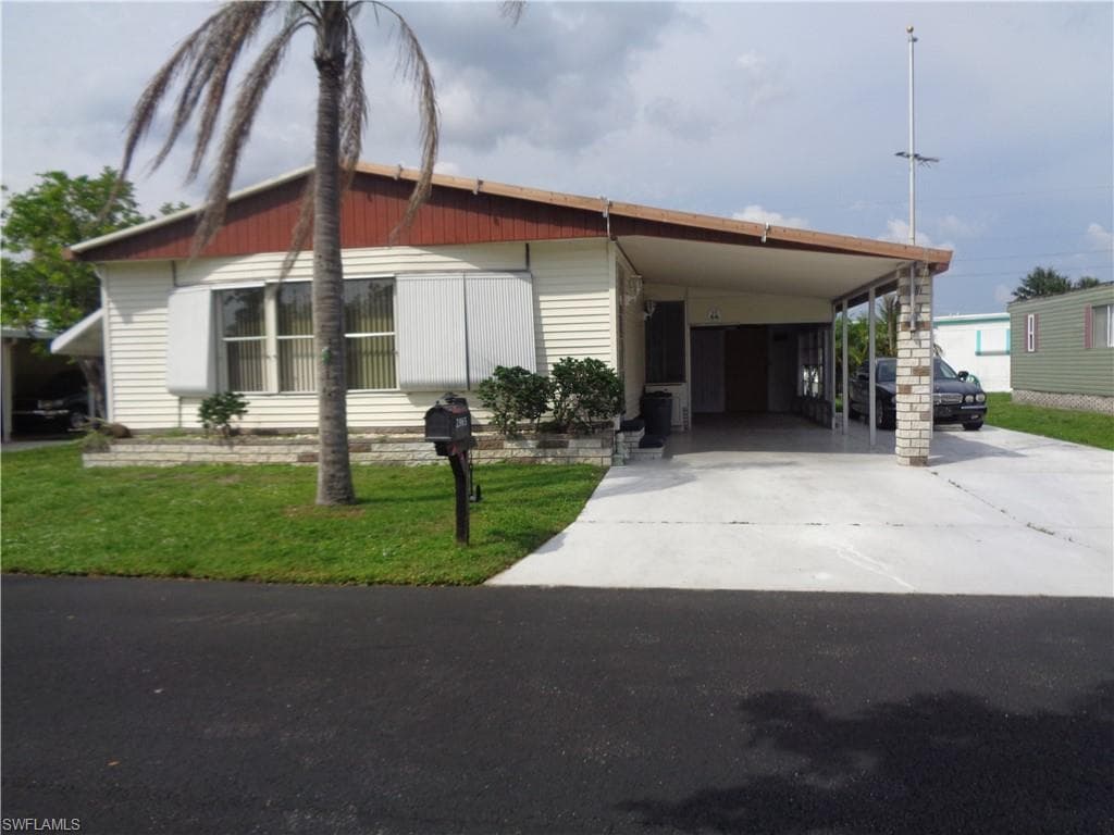 2965 Longview LN NORTH FORT MYERS, FL 33917