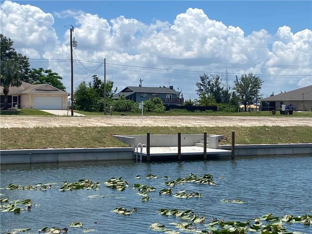 920 NE 1st PL CAPE CORAL, FL 33909