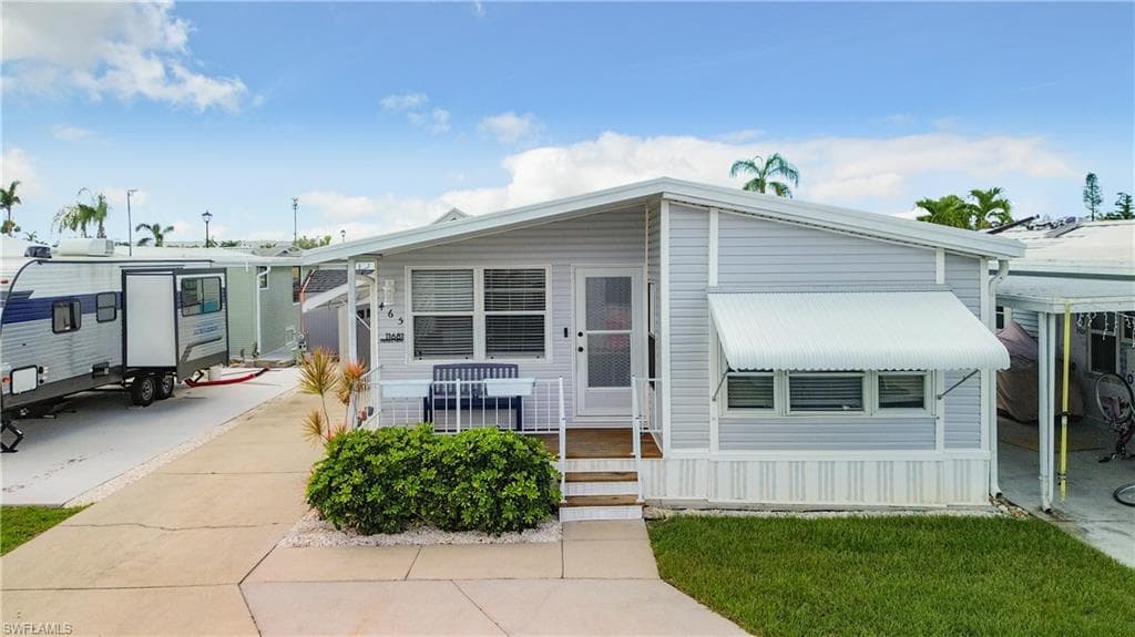 11681 Oakdale DR FORT MYERS, FL 33908