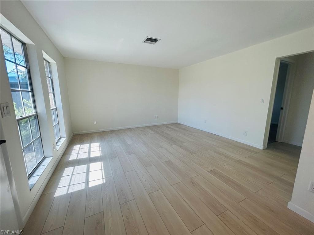 5839 Vancouver CIR 1 FORT MYERS, FL 33907