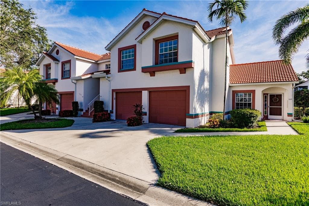 570 Windsor SQ 202 NAPLES, FL 34104