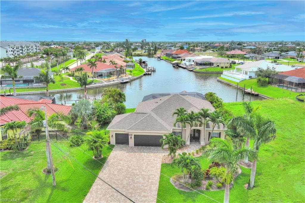 1724 SW 36th TER CAPE CORAL, FL 33914