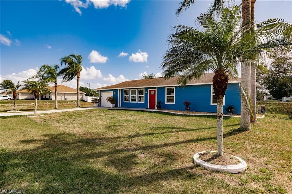 912 NE 11th ST CAPE CORAL, FL 33909