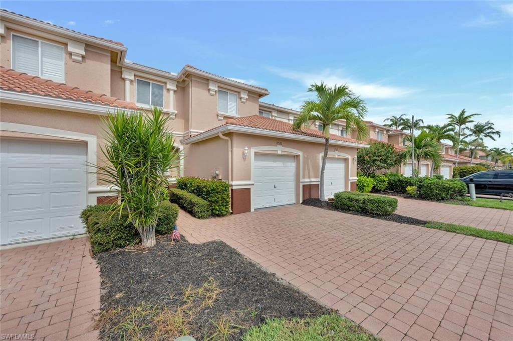 17528 Cherry Ridge LN FORT MYERS, FL 33967
