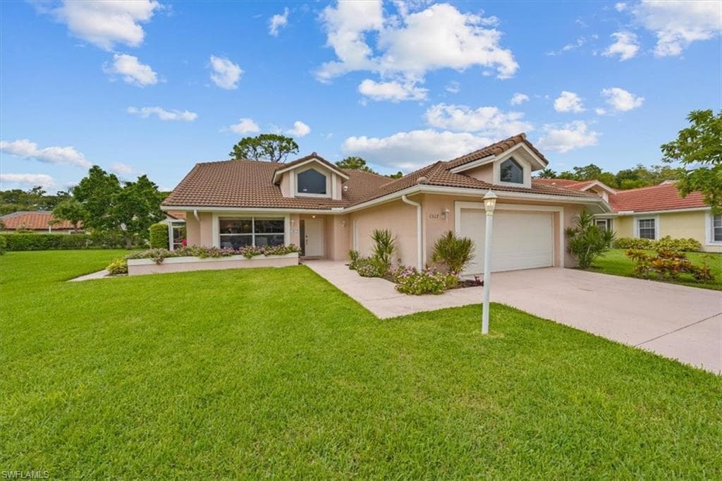 1517 Kenridge PL NAPLES, FL 34104