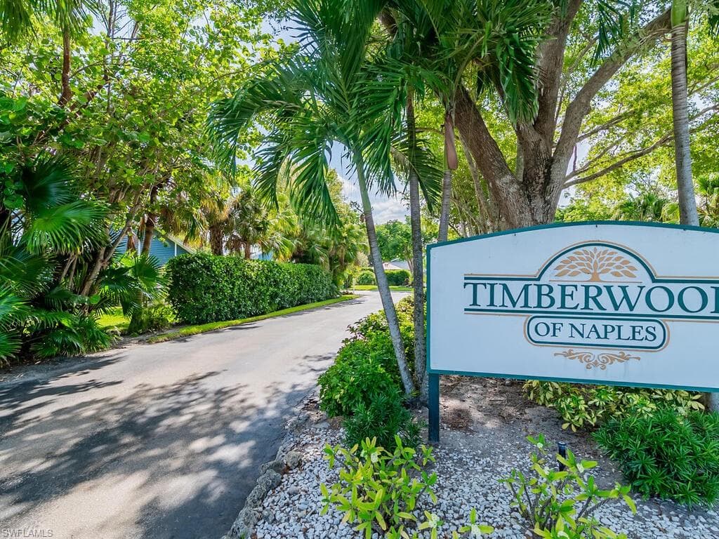 3411 Timberwood CIR 3411 NAPLES, FL 34105