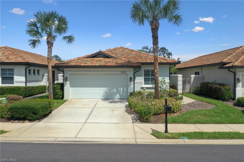10576 Avila CIR FORT MYERS, FL 33913
