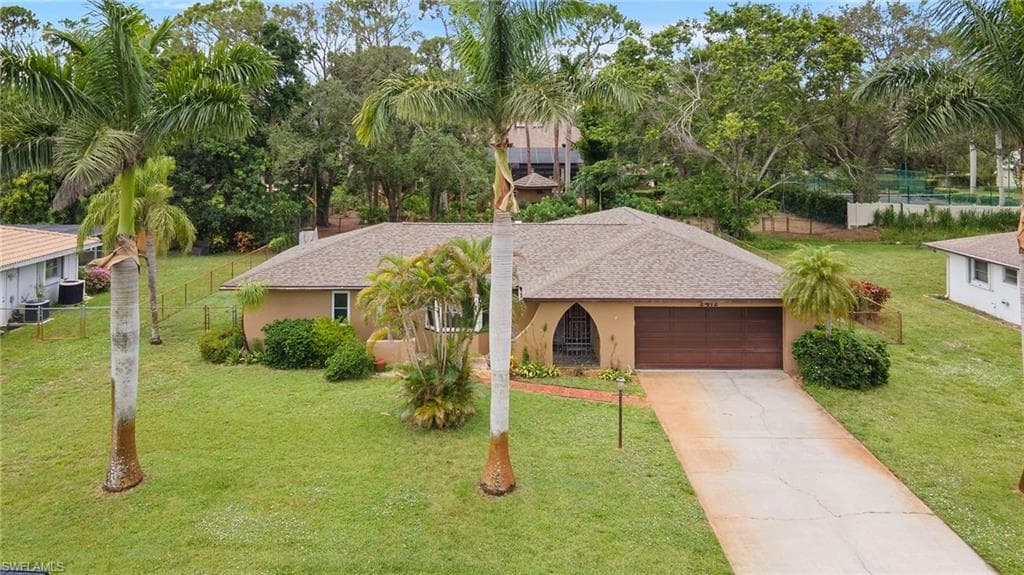 2412 La Salle AVE FORT MYERS, FL 33907