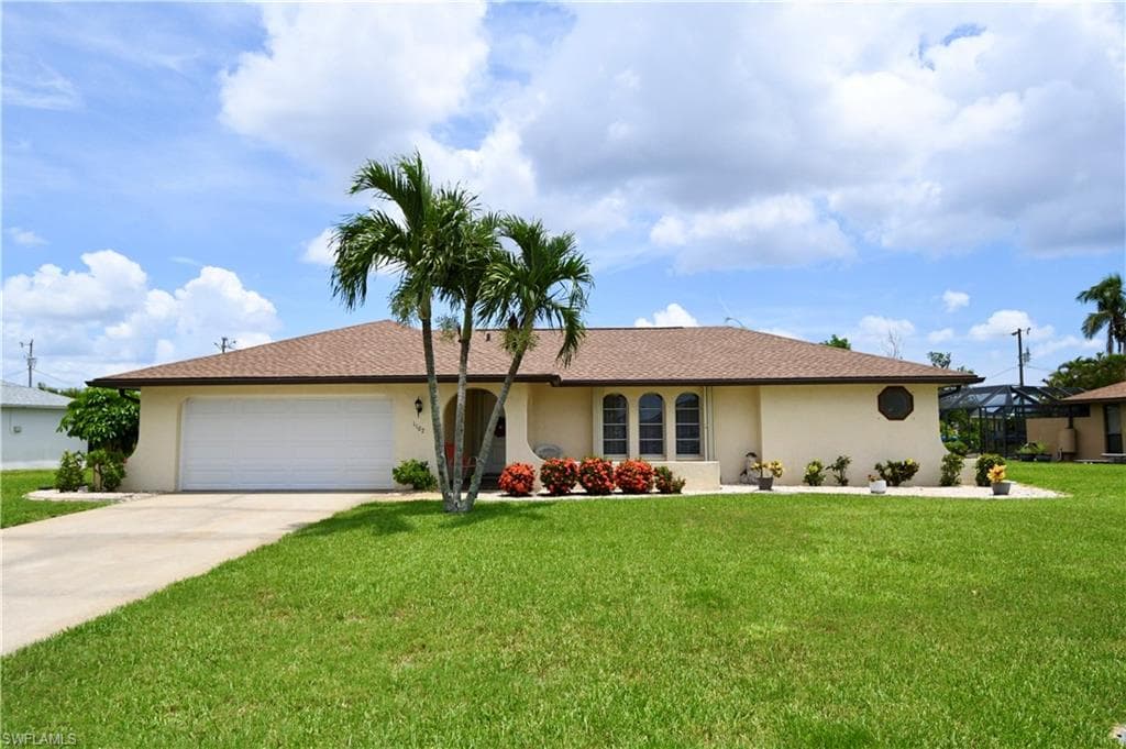 1102 SE 32nd TER CAPE CORAL, FL 33904