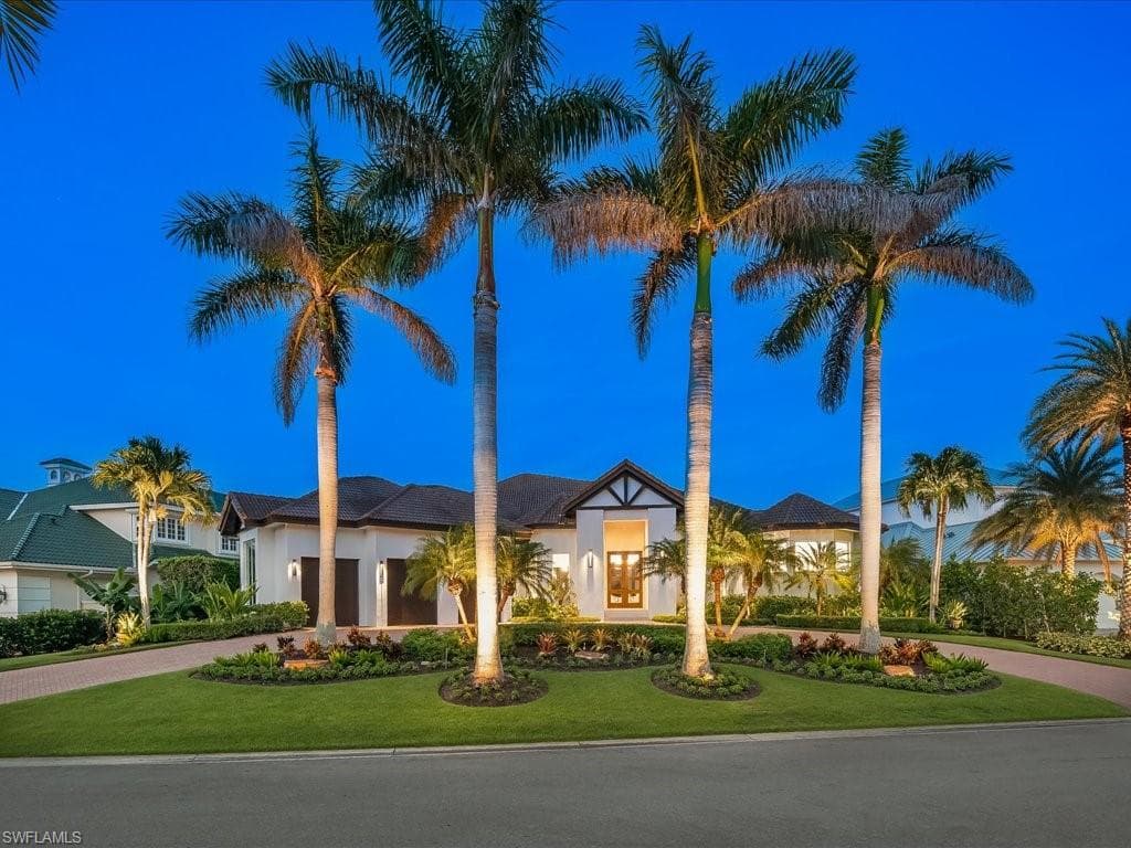 320 Devils Bight NAPLES, FL 34103