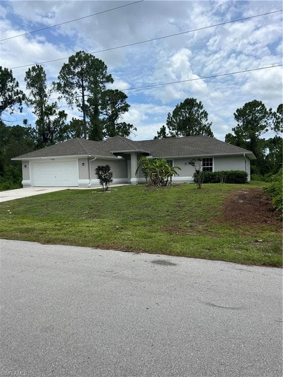 1038 Hunter ST E LEHIGH ACRES, FL 33974