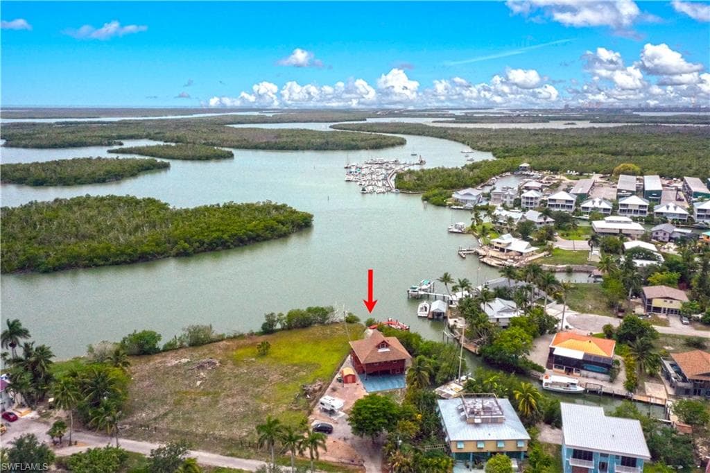 727 Palm Point DR GOODLAND, FL 34140