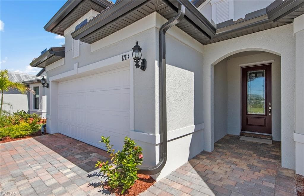 17114 OAKSTEAD DR ALVA, FL 33920