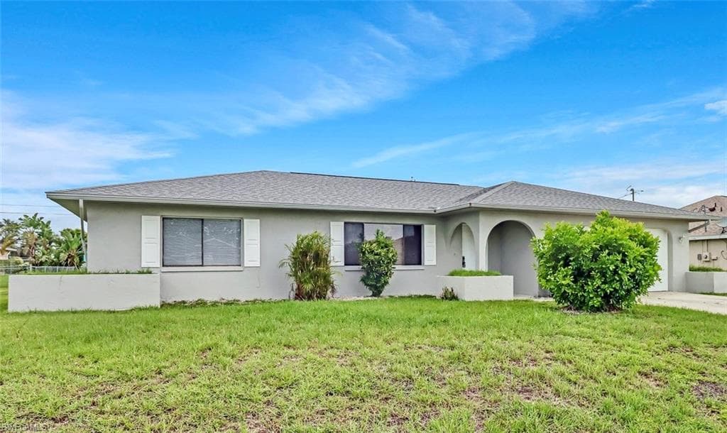 423 SE 8th ST CAPE CORAL, FL 33990