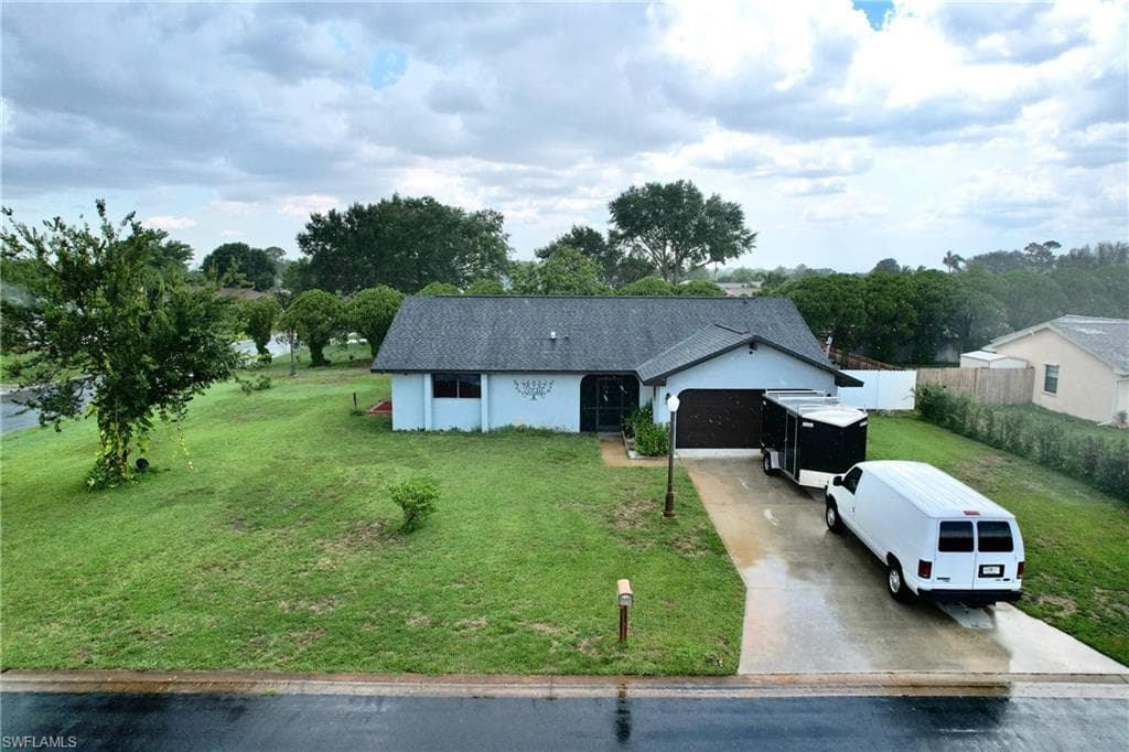 11 Lorelei AVE LEHIGH ACRES, FL 33936