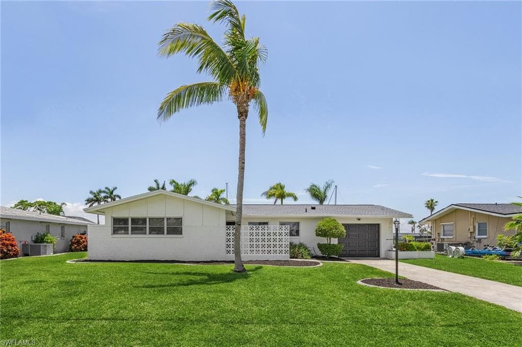 2819 SE 18th AVE CAPE CORAL, FL 33904